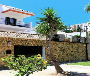 Modern apartment Camelia by the beach